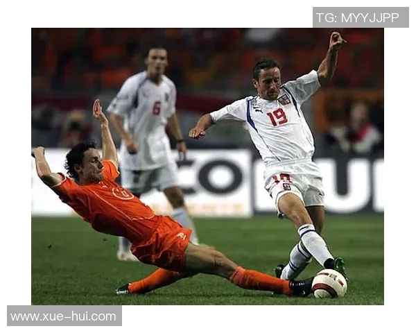 不同足球明星的滑铲技巧与风格解析让我们领略球场上的精彩瞬间